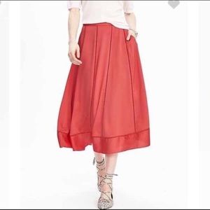 BR living coral midi skirt with pockets!